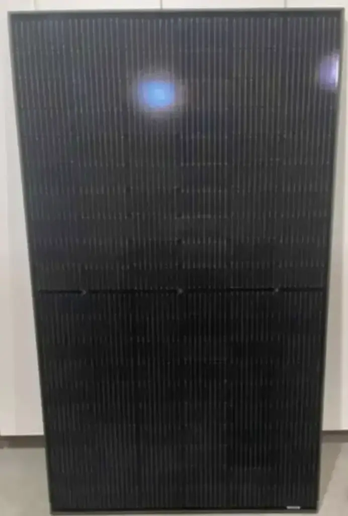 Pallet Of 31 Aptos 370 Watt Bifacial Mono Solar Panels - All Black - DNA-120-BF26-370W